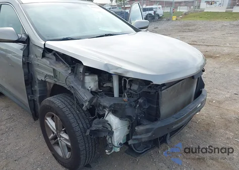 2018 Hyundai Santa Fe Sport 2.4L z USA, uszkodzony, nr VIN 5XYZT3LBXJG542523